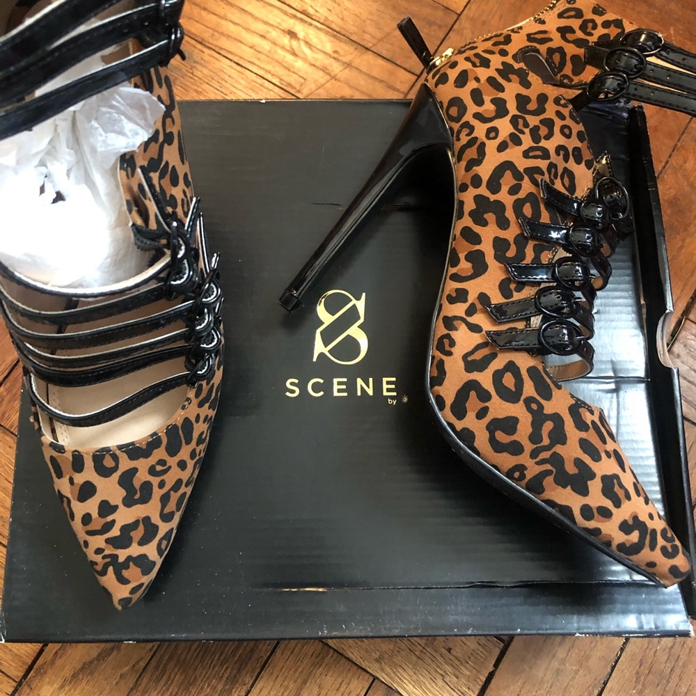 HP 🏆 LEOPARD STILETTO HEELS